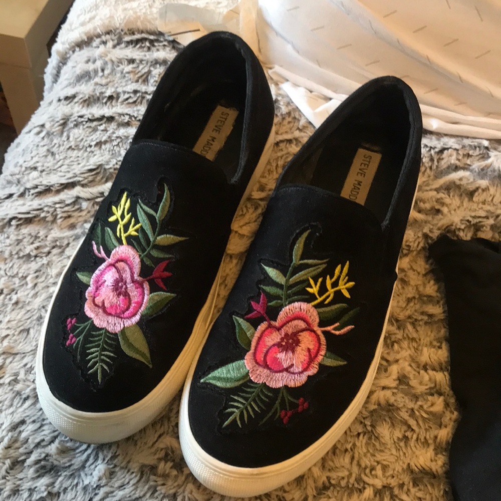 Steve Madden Slip Ons